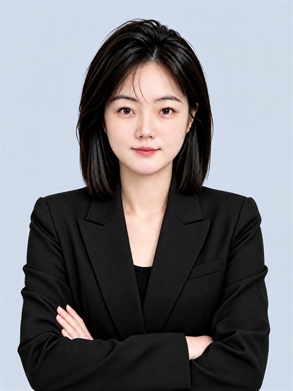 销售顾问美琪形象照